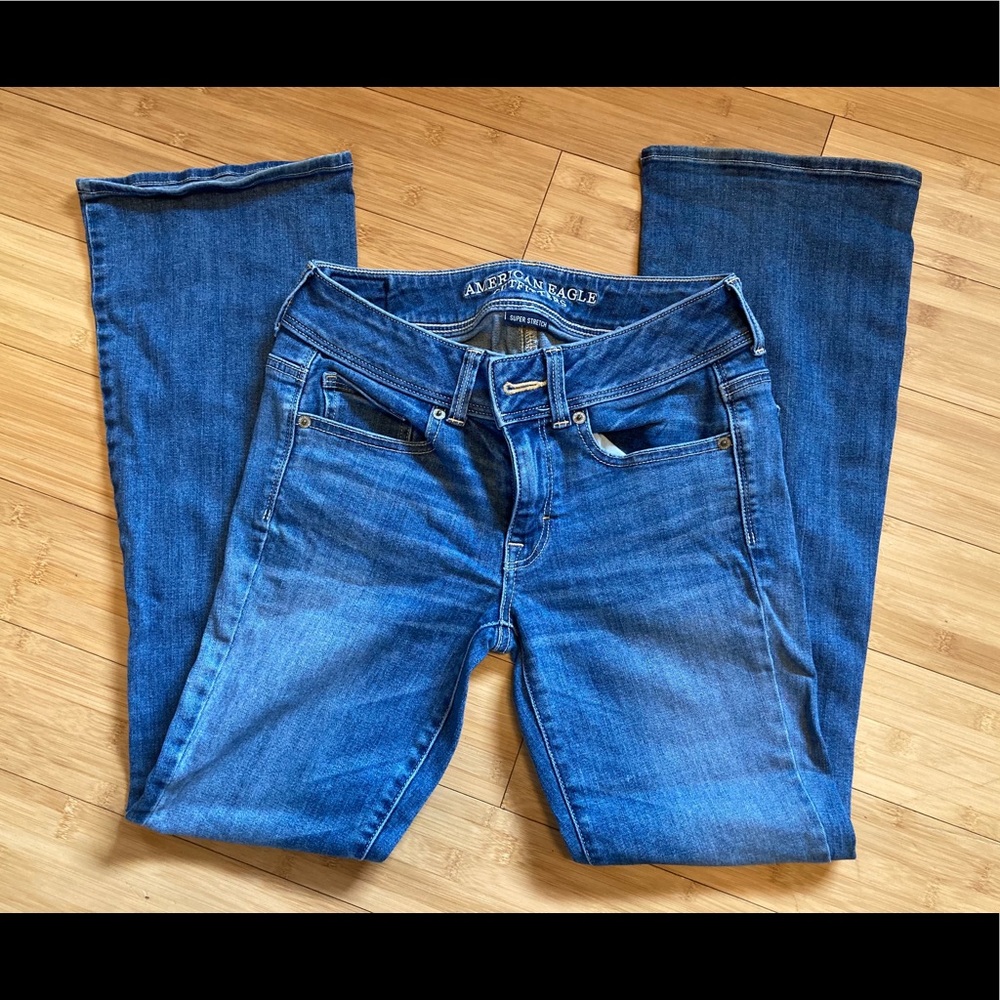American Eagle Kick Boot Jeans Size 2